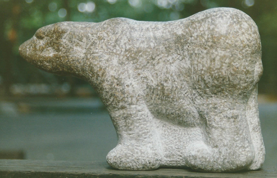 IJsbeer II, Muschelkalksteen, 35cm, verkocht