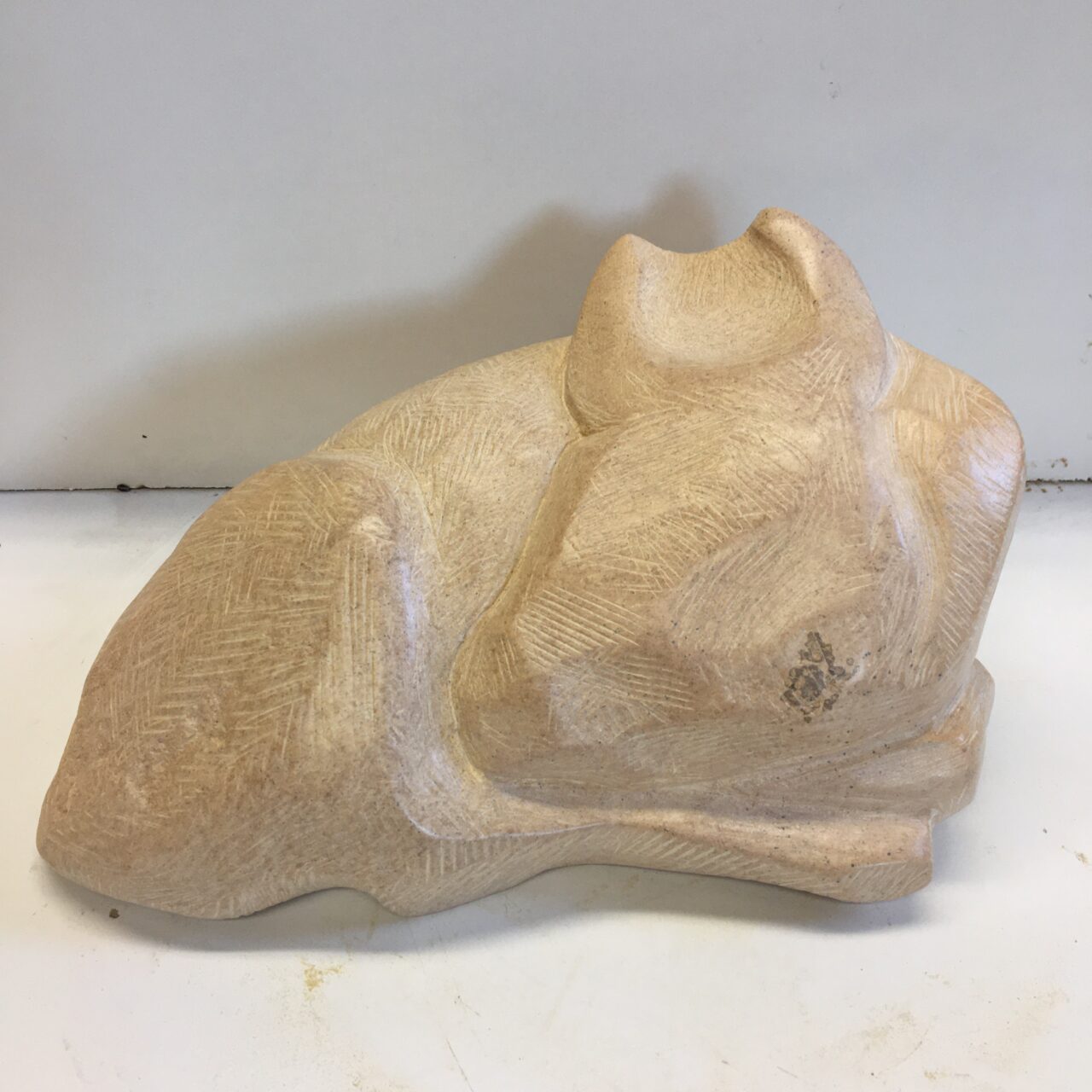 Slapend II, Speksteen, 18cm lang