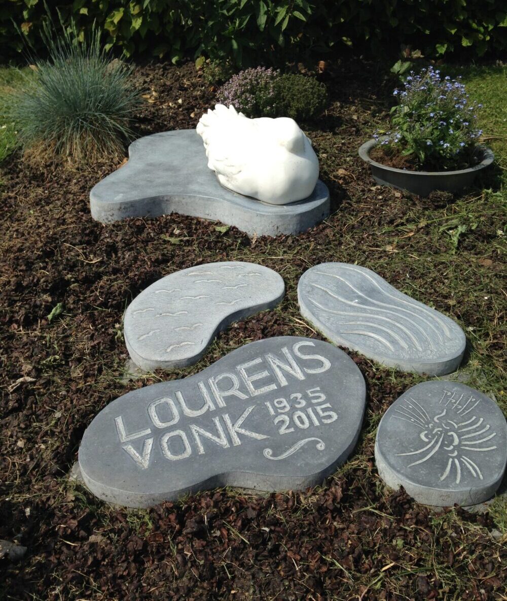 Grafsteen, met gans en tekst, Belgisch hardsteen